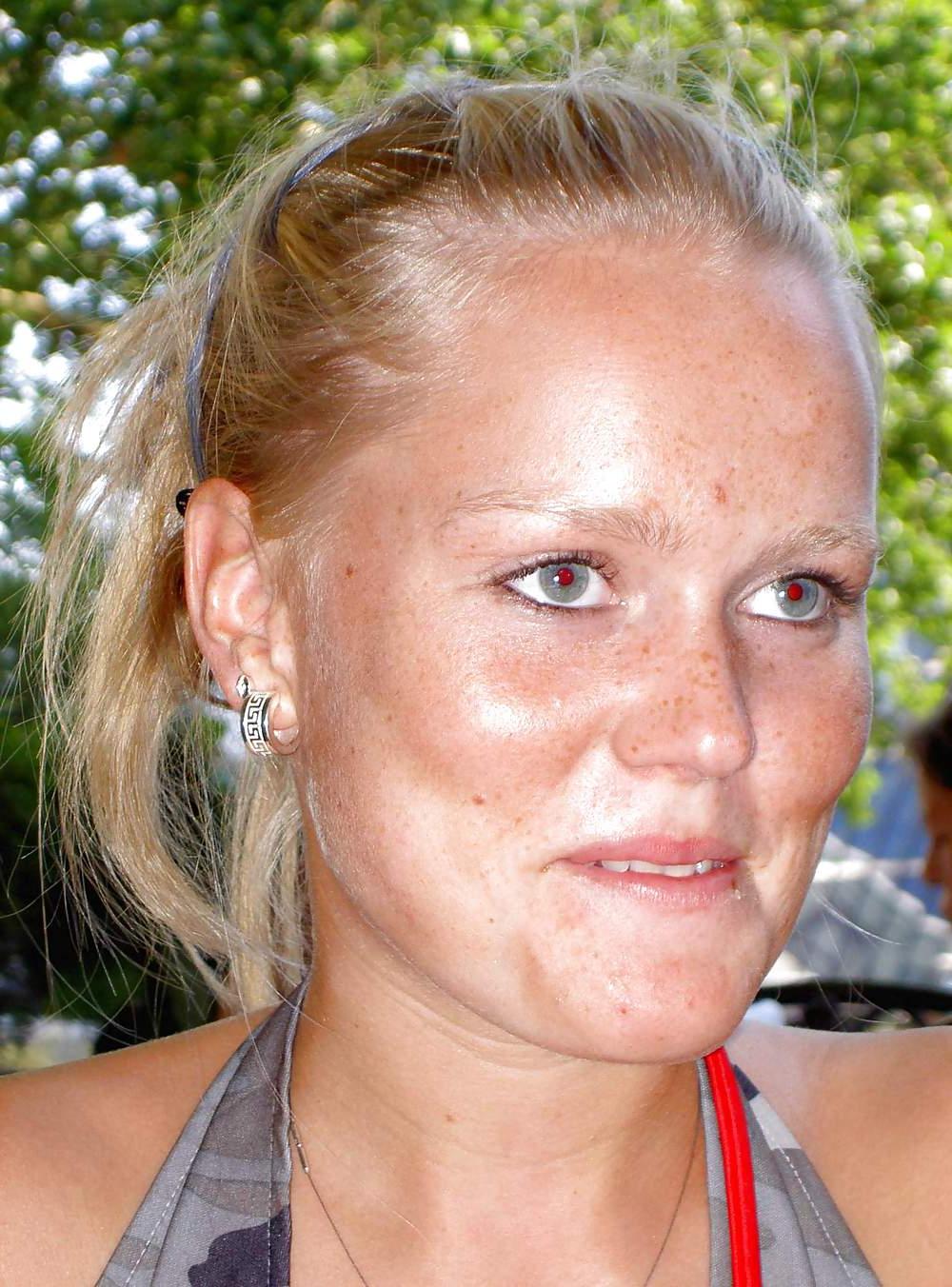 25P Sweet Freckled Swiss Girl, Suesses schweizer Maedchen