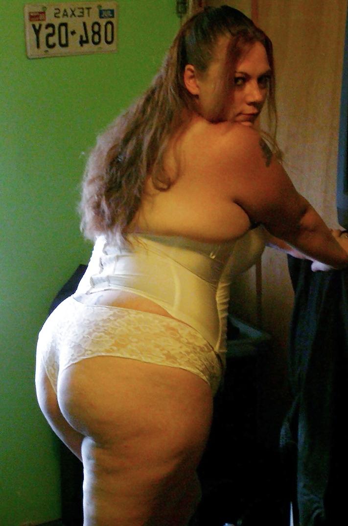 25P White Corset and Panties