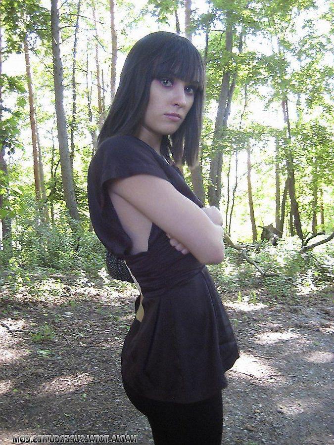 20P Pictures of Nadia getting ready for a sexy night on the town