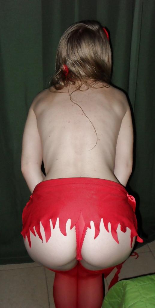 25P Amateurs delights 11 - Little shy devil