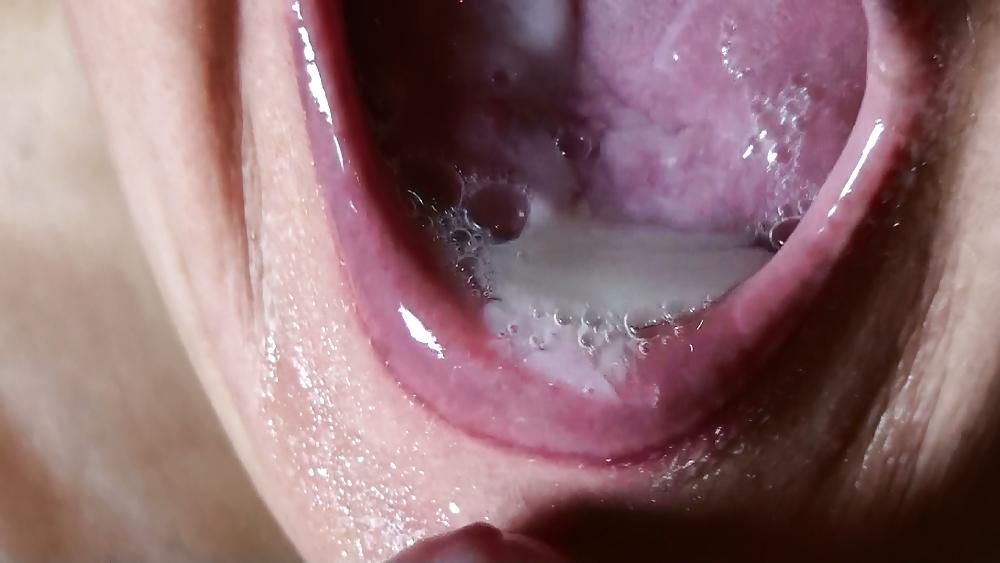 6P Huge sperm in(to) mouth