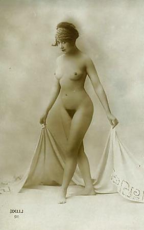 25P Old French postcards 16