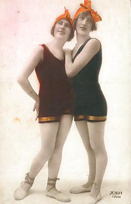 25P Old French postcards 16