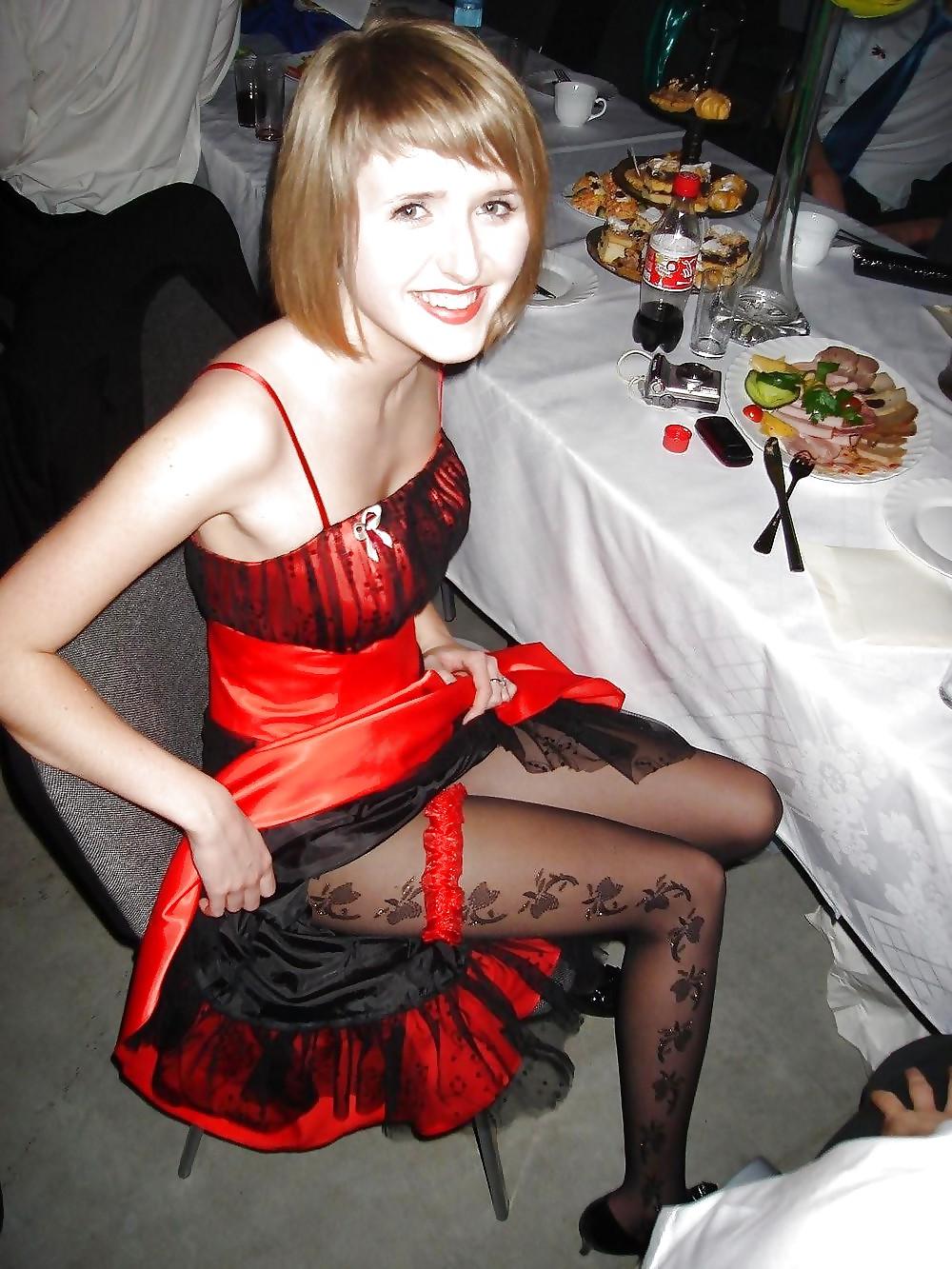 18P Amateurs in Black Stockings & Pantyhose