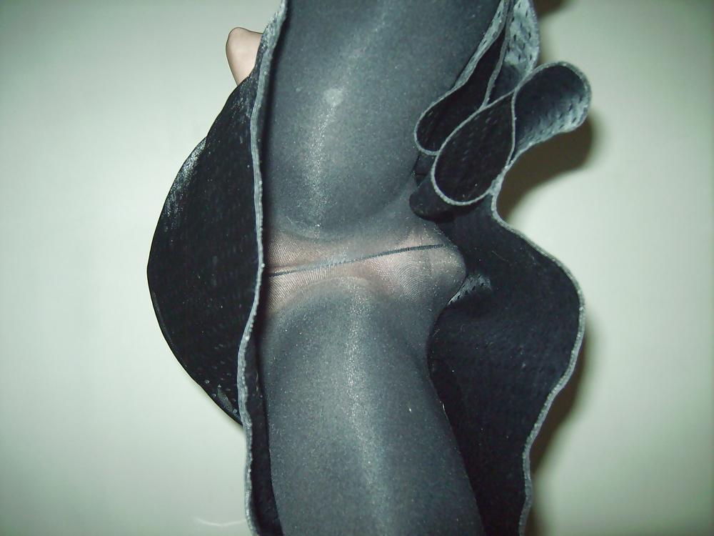 25P Leggings and satin dress