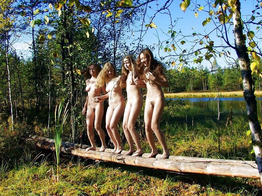 19P Forest Girls