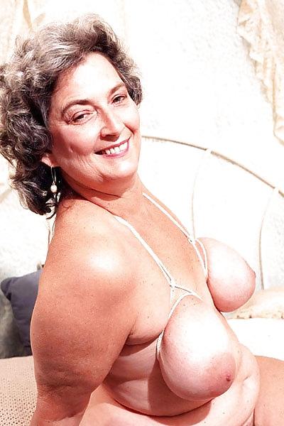 10P FAV granny GRACE (anyone knows if she did new stuff?)