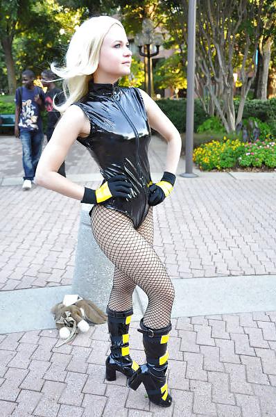 24P Hot Cosplay Babe