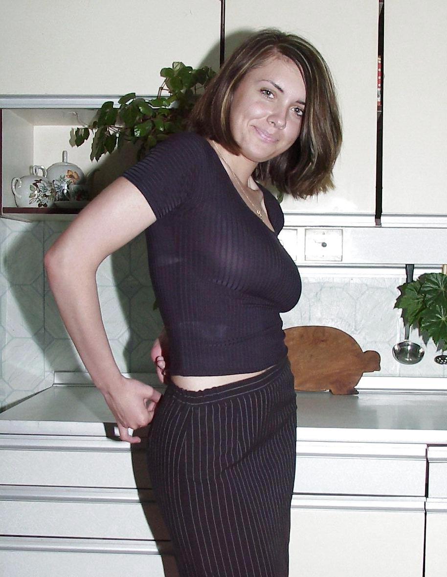 25P KITCHEN STRIP - PERFECT BODY & FANTASTIC BREASTS