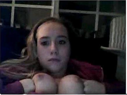 12P CHATROULETTE GIRLS - COMMENT DIRTY