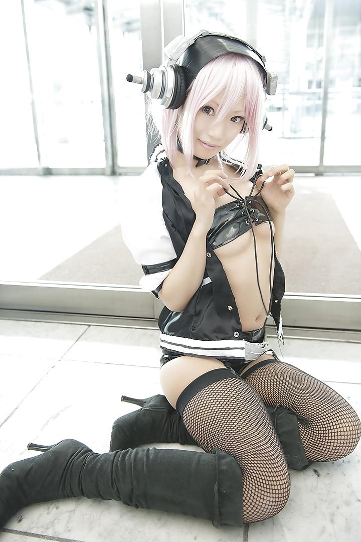 25P Sexy Japanese Cosplay Girls