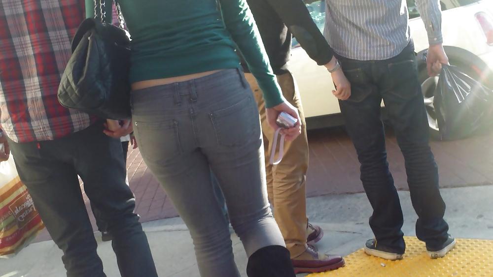 20P Sexy smooth teen ass & butt in blue jeans