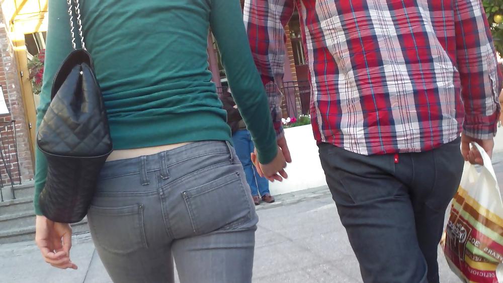 20P Sexy smooth teen ass & butt in blue jeans