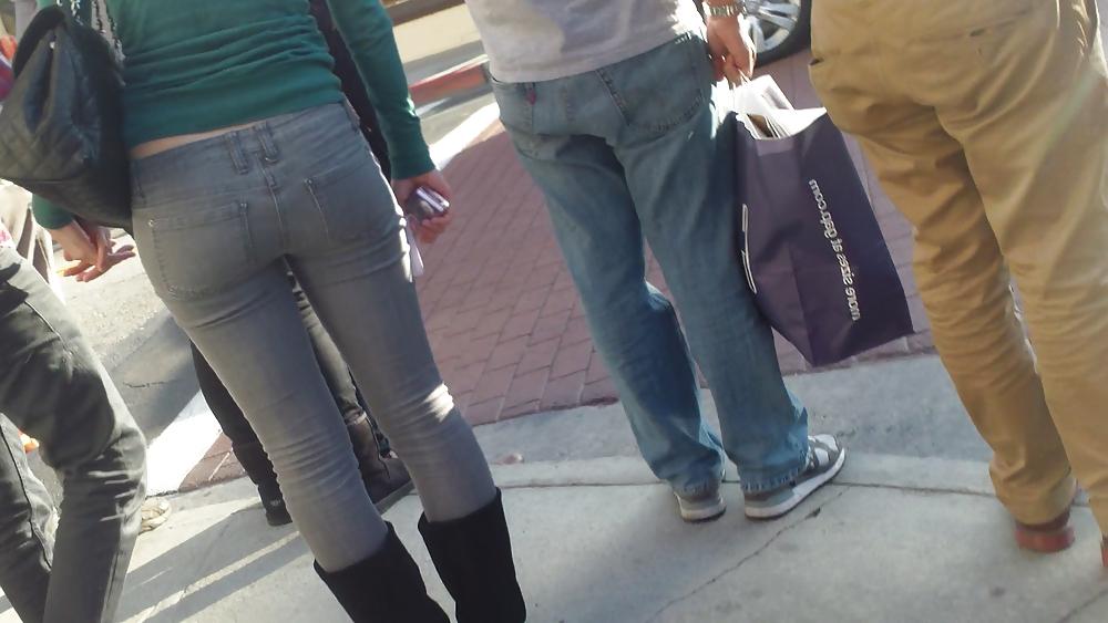 20P Sexy smooth teen ass & butt in blue jeans