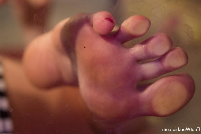 15P Footsie Footsie Bang Bang A Lesbian Foot Bang