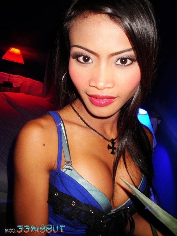 16P Deliciously hot Thai beauty Tussinee strips out of her blue outfit