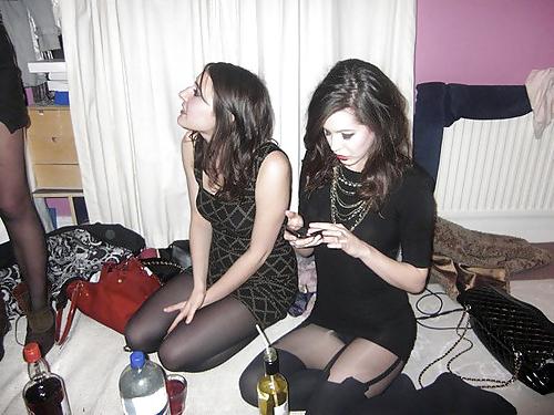 24P Amateurs in black pantyhose & tights
