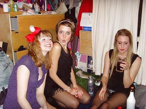 24P Amateurs in black pantyhose & tights