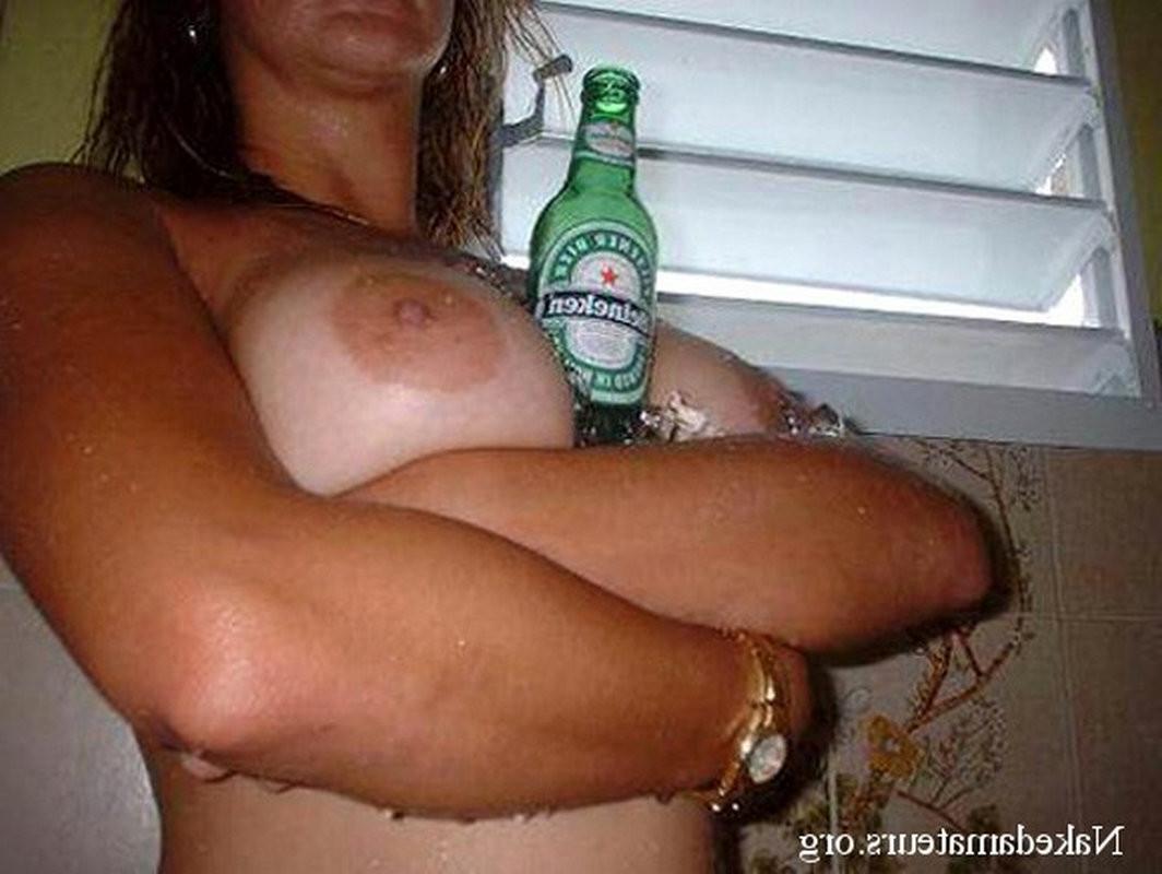 15P Busty girlfriends show us thier big tits