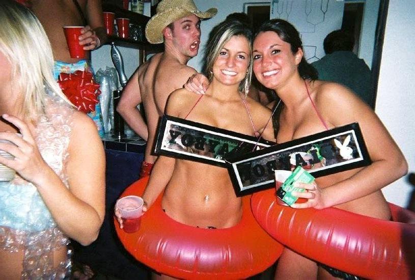10P Drunk teens in amateur home porn pictures