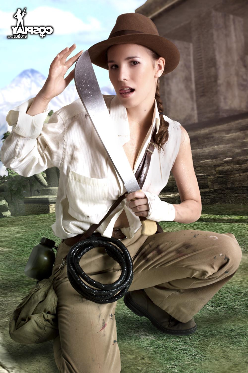 16P Indiana Jones Cosplay