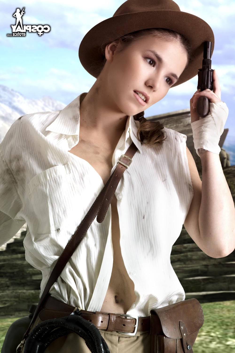 16P Indiana Jones Cosplay