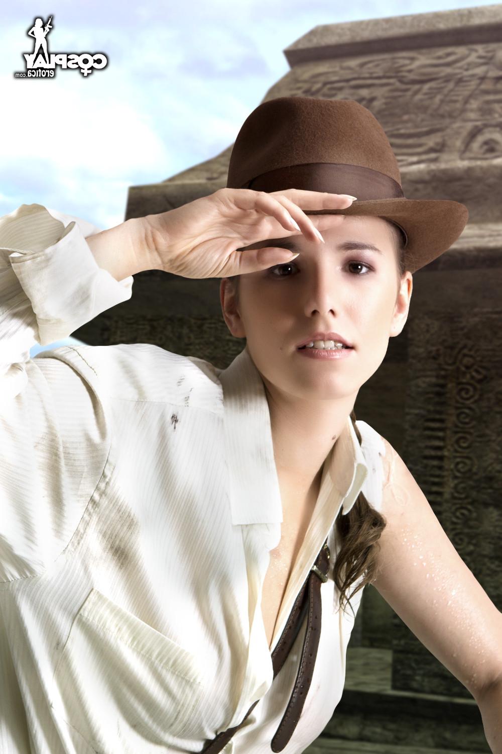16P Indiana Jones Cosplay