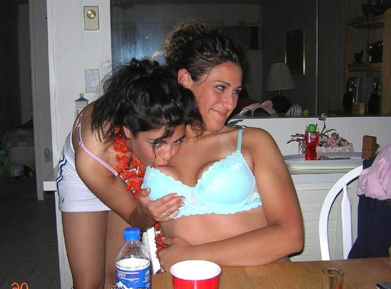 15P Drunk amateur girlfriends partying and flashing