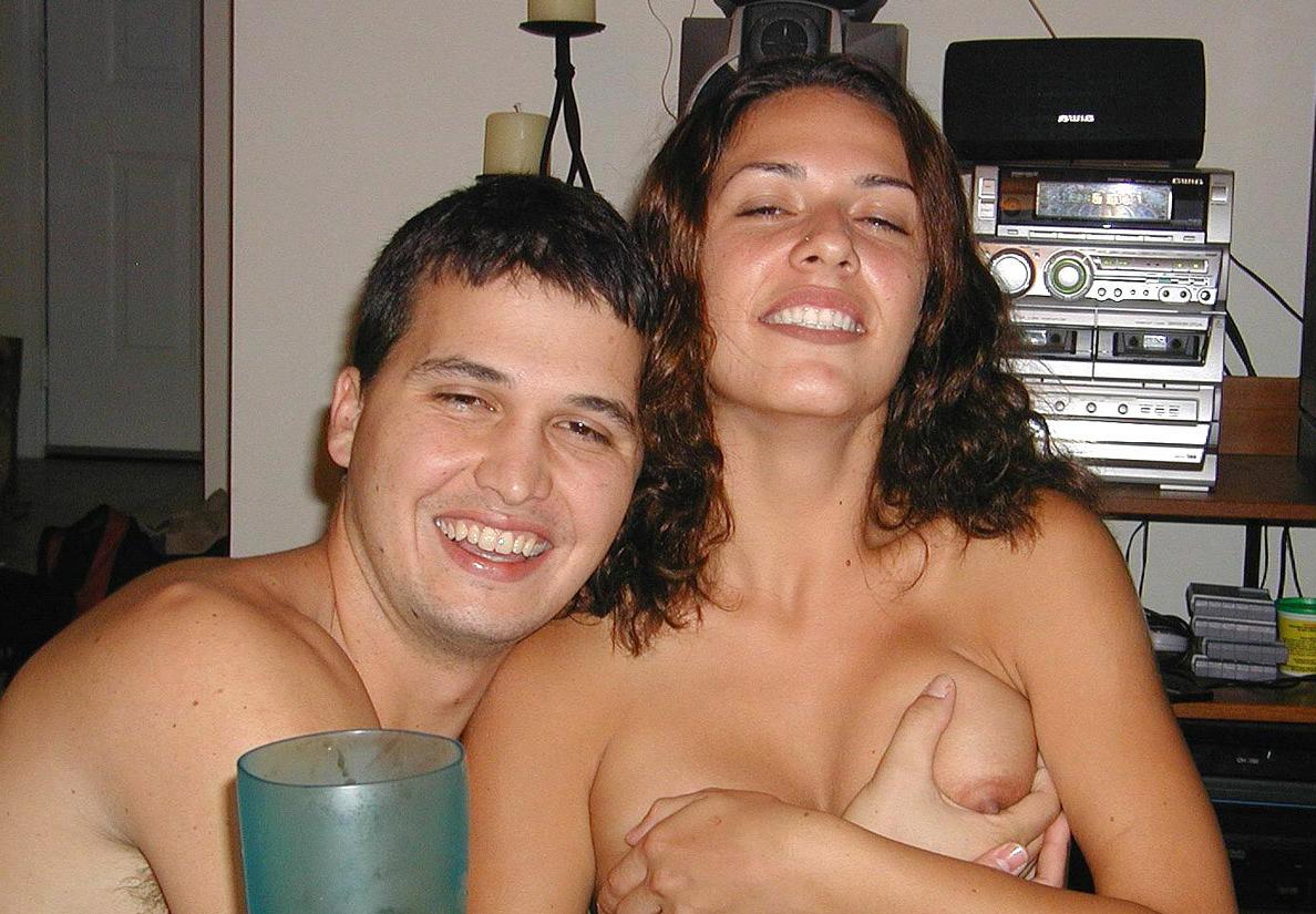 15P Drunk amateur girlfriends partying and flashing