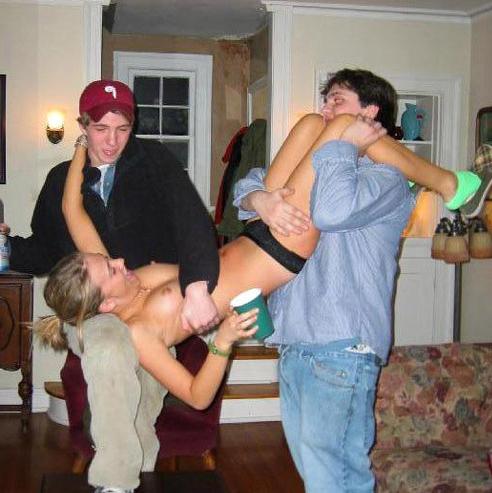 15P Drunk amateur girlfriends partying and flashing