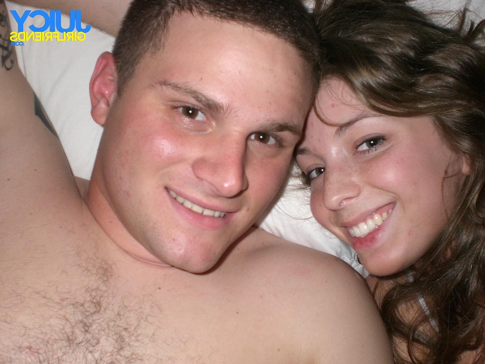10P Super hot looking babe having fun with camera