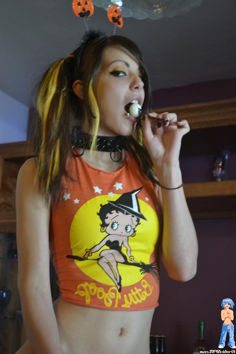 15P Cute teen Halloween caking mess