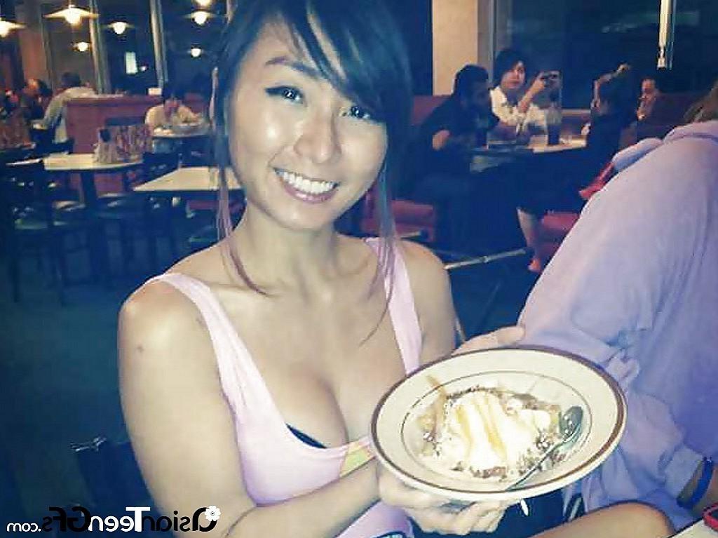 10P Naughty busty Asian gf going wild