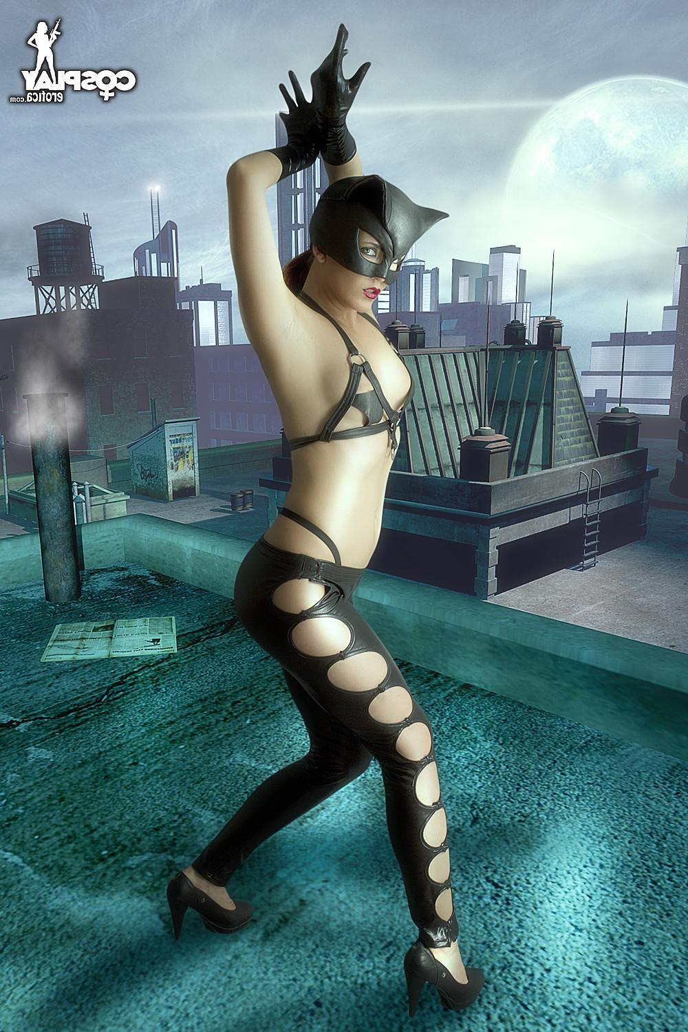 16P Catwoman Cosplay