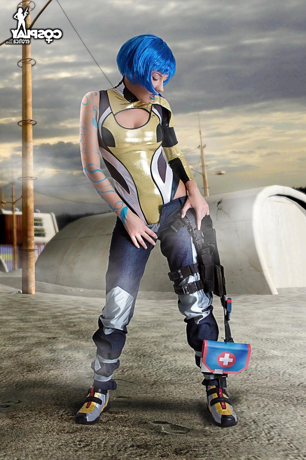 16P Borderlands Cosplay