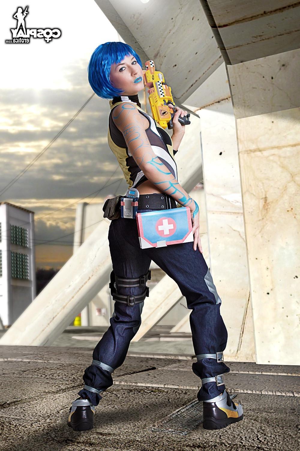 16P Borderlands Cosplay