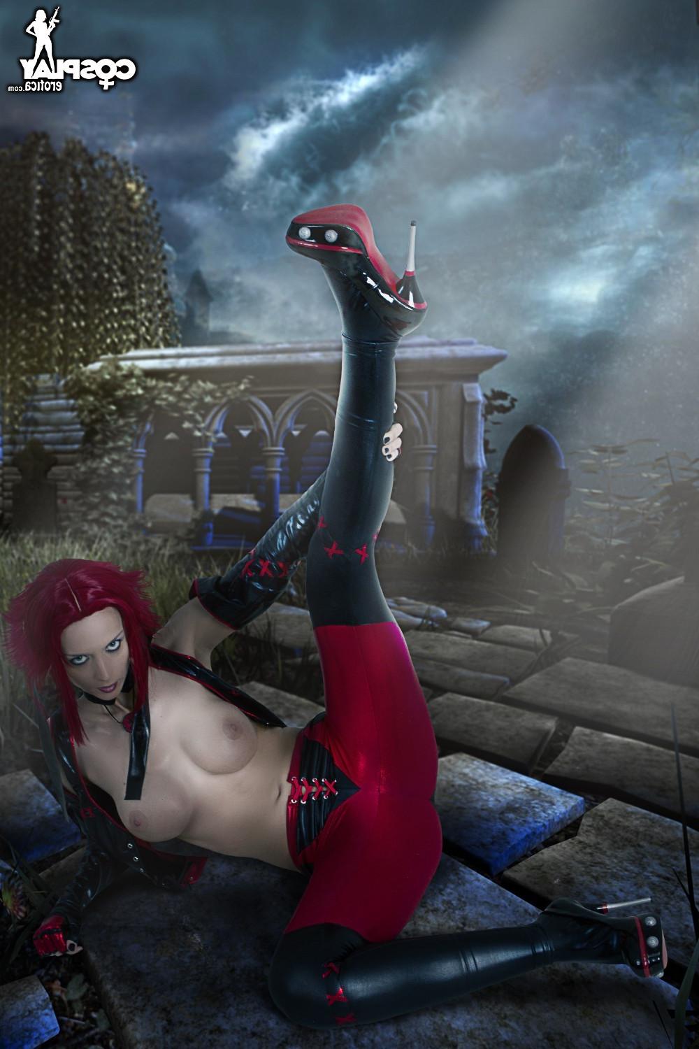 16P Bloodrayne Cosplay
