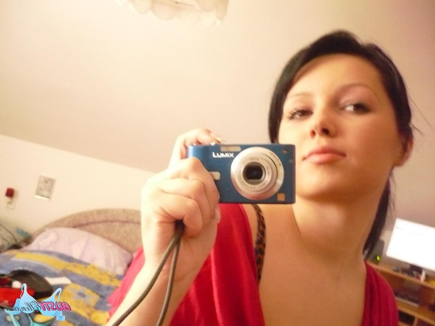 16P Big natural boob girl selfshots in bedroom
