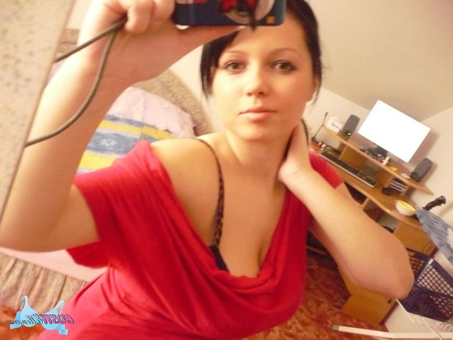 16P Big natural boob girl selfshots in bedroom