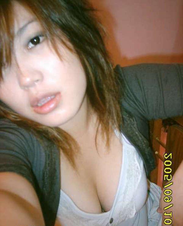 10P Photos of sexy oriental girlfriends
