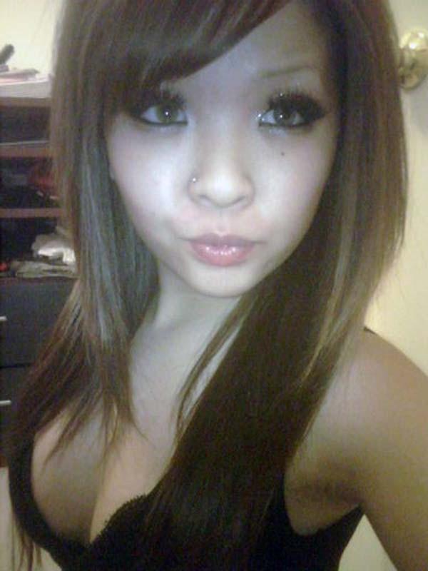 10P Photos of sexy amateur gorgeous oriental babes