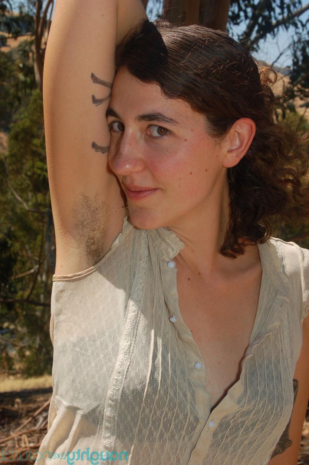 14P Hairy girl Artemis nude outdoor
