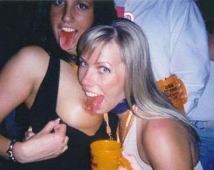 10P photo set of horny amateur lesbians licking their lovers tits