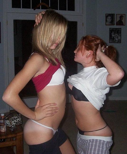 12P Sweet brunette gf at home shows her boobies