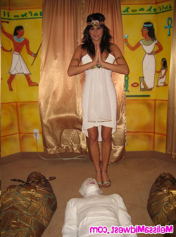 15P Melissa Midwest in egyptian costume fucking