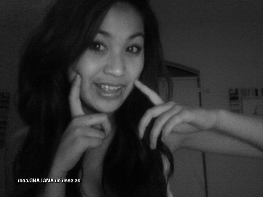 10P collection of a sexy oriental chicks selfpics