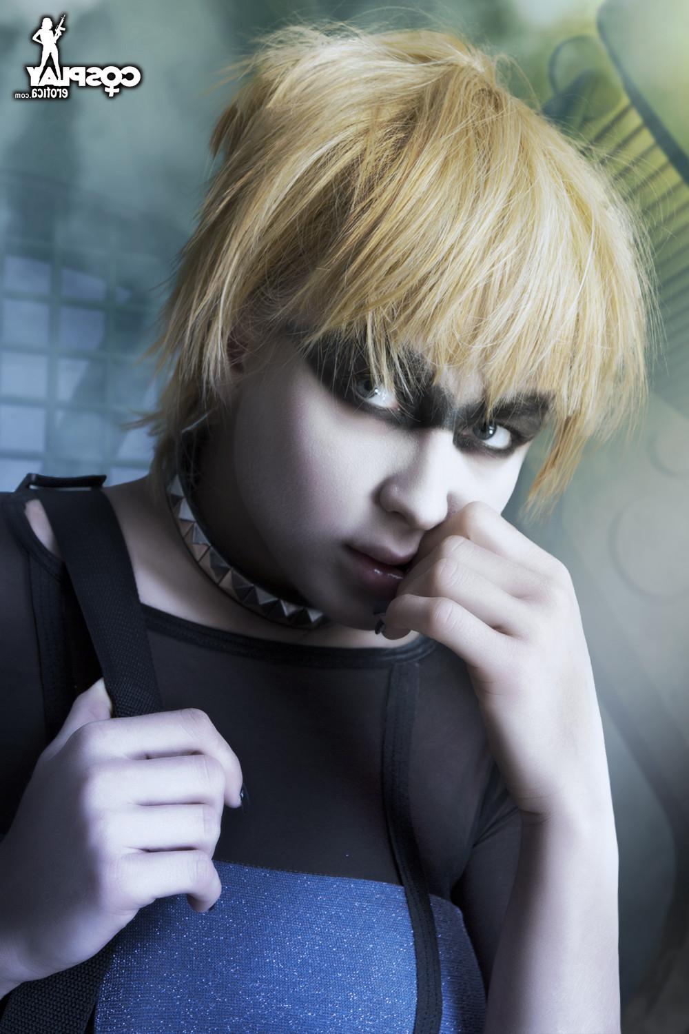 15P Erotic cosplay pics with Kayla as Blade Runner