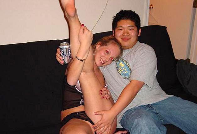 15P Drunk amateur girlfriends partying and flashing