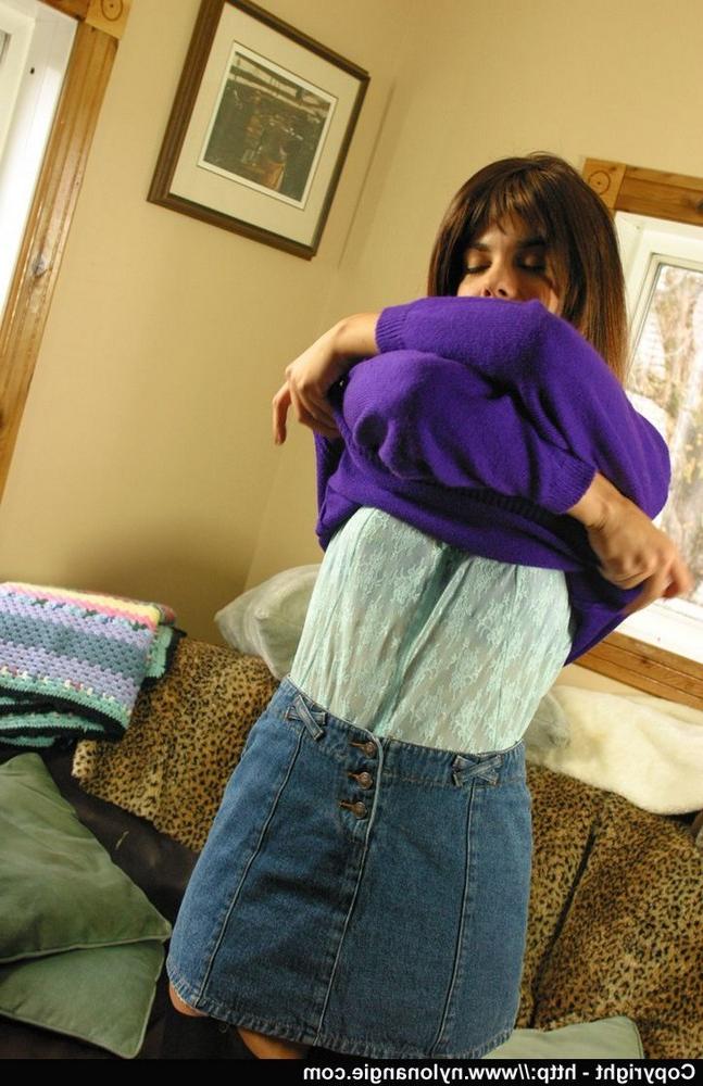 12P Panties slip and stockings show