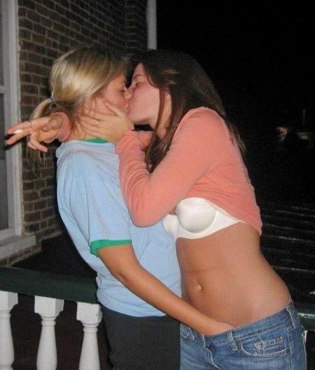16P Sexy lesbian girlfriends having fun